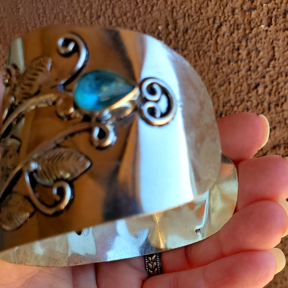 New Oversized Carved Goddess Face Blue Quartz 925 Silver Bracelet. - Picture 4 of 12